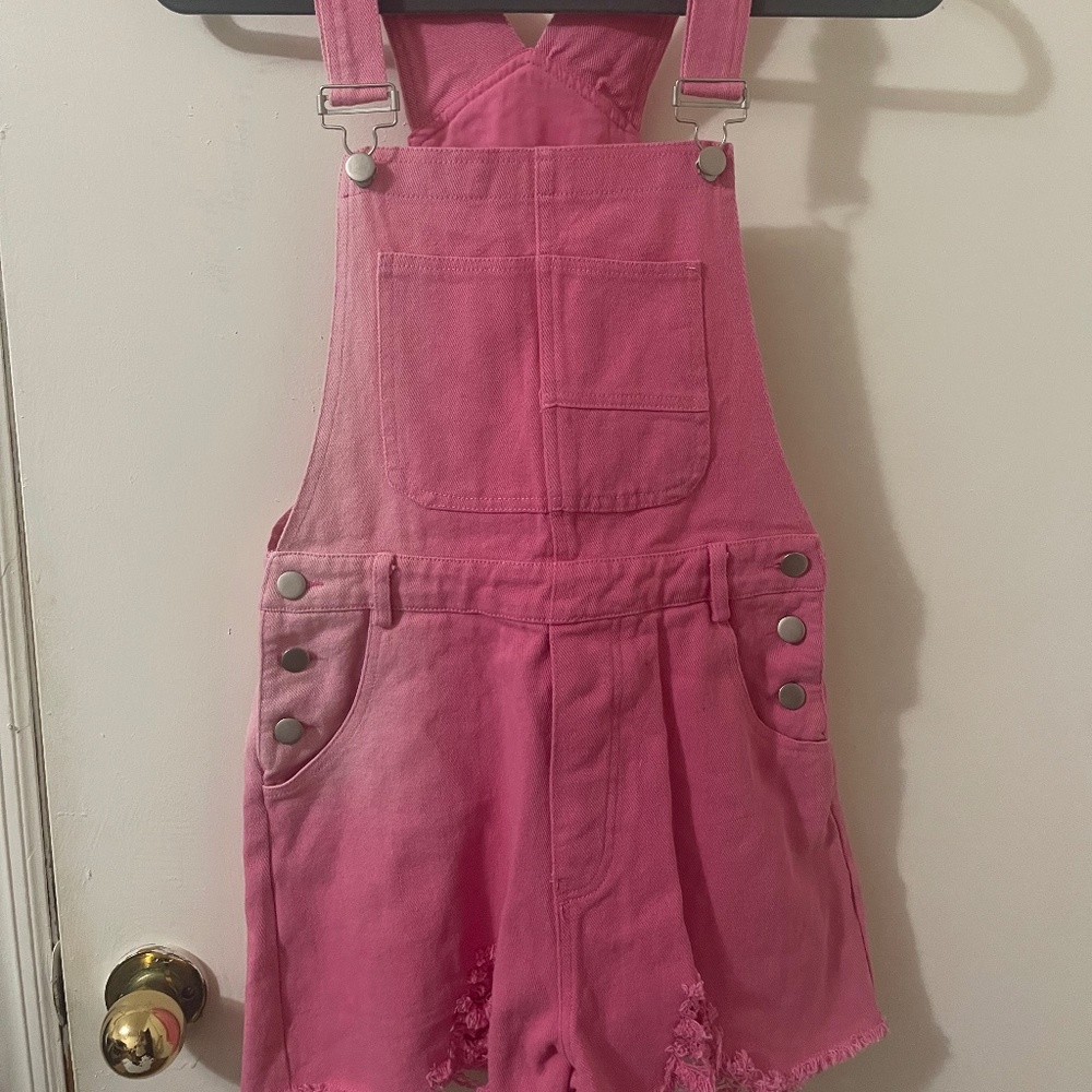 Brand New Boutique Pink Distressed Overalls Shorts Size S
